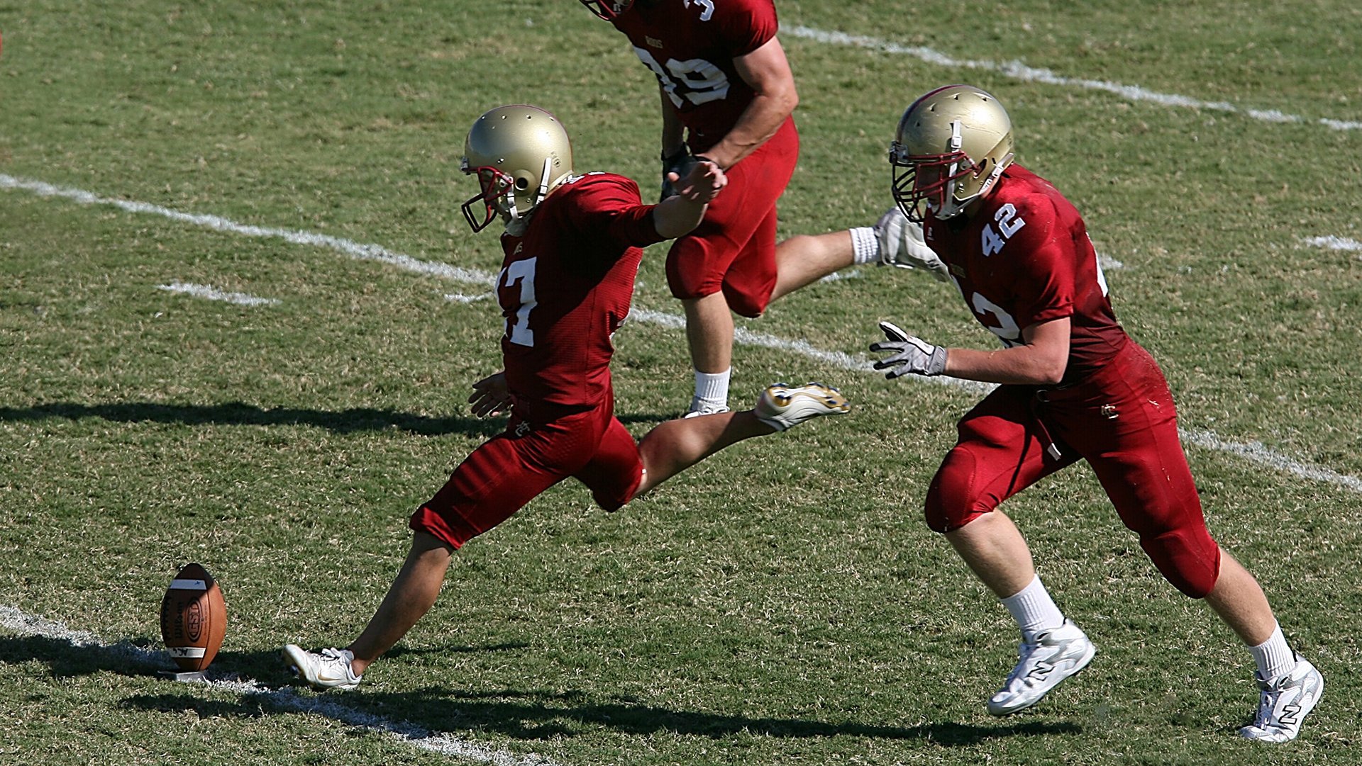 乐鱼全站-中超球队主场战术调整灵活，中超 主场